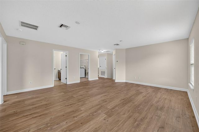 166 W 11TH STREET, Chuluota, FL 32766