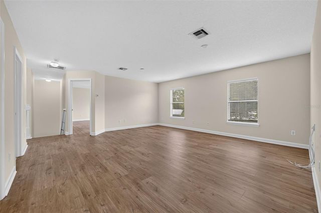 166 W 11TH STREET, Chuluota, FL 32766