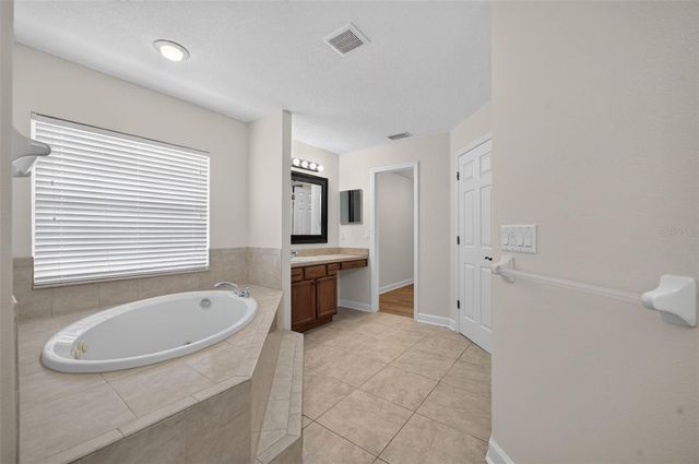 166 W 11TH STREET, Chuluota, FL 32766