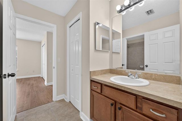 166 W 11TH STREET, Chuluota, FL 32766