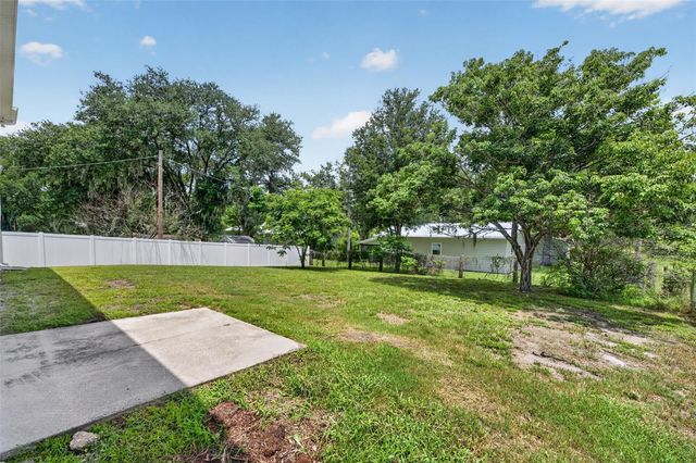 166 W 11TH STREET, Chuluota, FL 32766