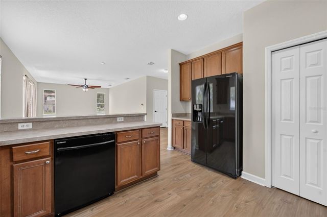 166 W 11TH STREET, Chuluota, FL 32766