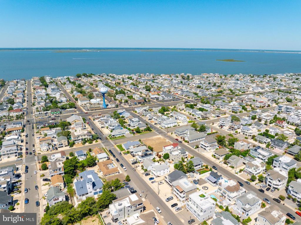 102 E NEW JERSEY AVE, Long Beach Township, NJ 08008