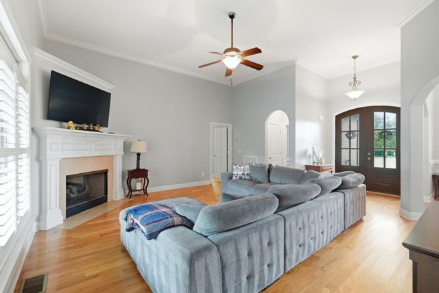 121 Saranac Trl, Hendersonville, TN 37075