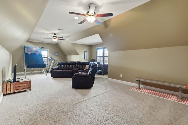 121 Saranac Trl, Hendersonville, TN 37075