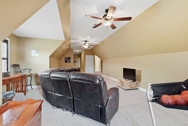 121 Saranac Trl, Hendersonville, TN 37075