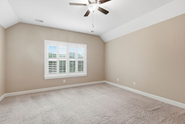 121 Saranac Trl, Hendersonville, TN 37075