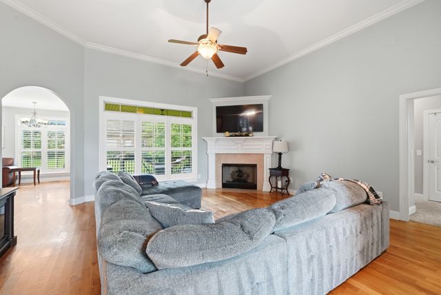 121 Saranac Trl, Hendersonville, TN 37075