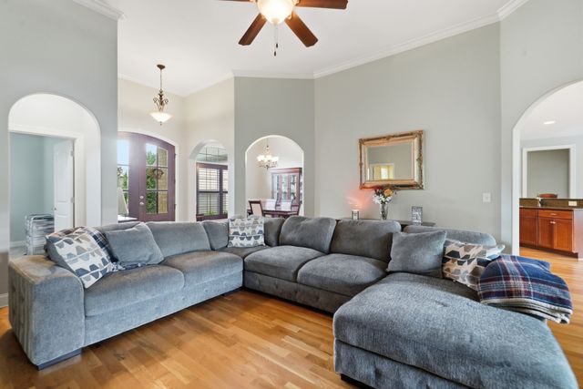 121 Saranac Trl, Hendersonville, TN 37075