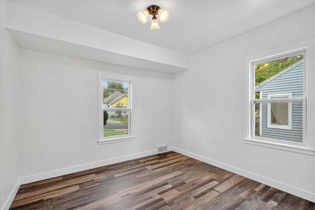 4013 8th Street, Des Moines, IA 50313