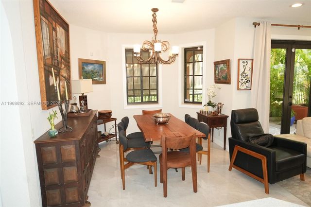 2706 Kinsington Cir 23-2, Weston, FL 33332