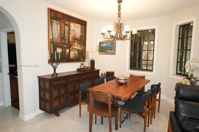 2706 Kinsington Cir 23-2, Weston, FL 33332