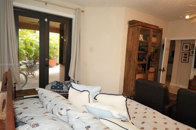 2706 Kinsington Cir 23-2, Weston, FL 33332