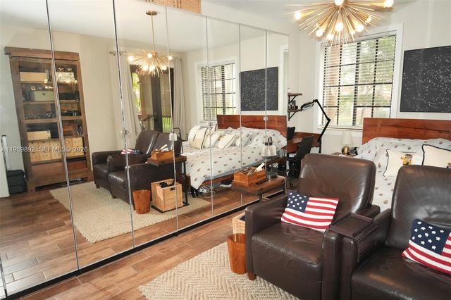 2706 Kinsington Cir 23-2, Weston, FL 33332