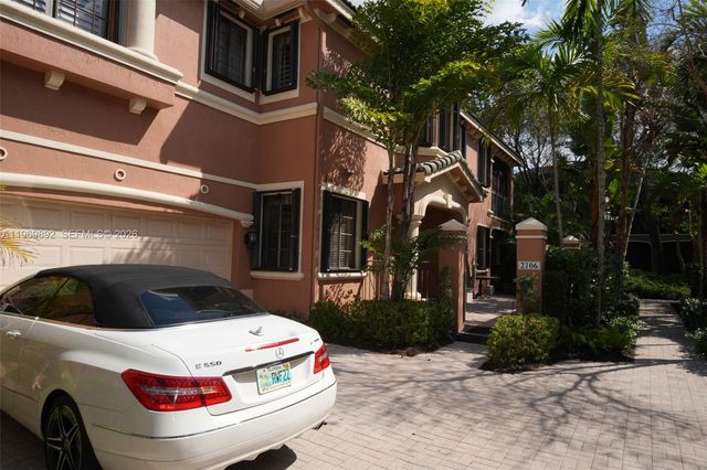 2706 Kinsington Cir 23-2, Weston, FL 33332