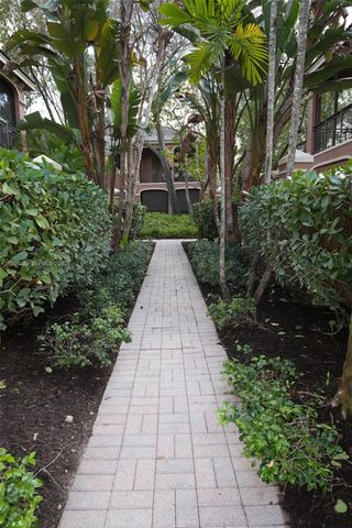 2706 Kinsington Cir 23-2, Weston, FL 33332