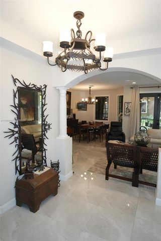 2706 Kinsington Cir 23-2, Weston, FL 33332