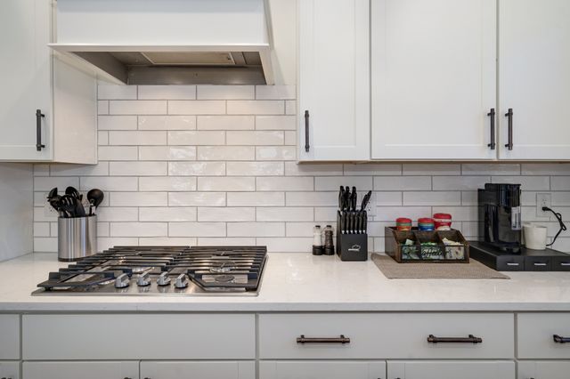 3228 Vinemont Dr, Thompsons Station, TN 37179