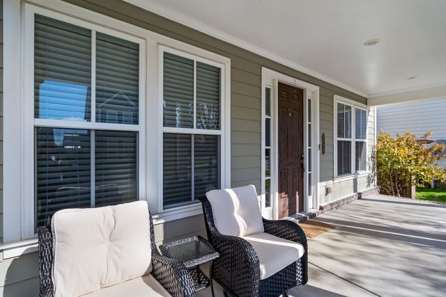 3228 Vinemont Dr, Thompsons Station, TN 37179