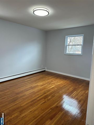 1032 Glen Road, Fort Lee, NJ 07024