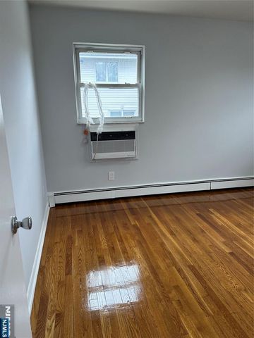 1032 Glen Road, Fort Lee, NJ 07024