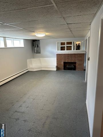 1032 Glen Road, Fort Lee, NJ 07024