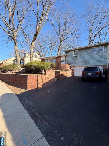 1032 Glen Road, Fort Lee, NJ 07024