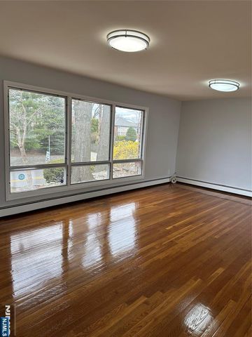 1032 Glen Road, Fort Lee, NJ 07024