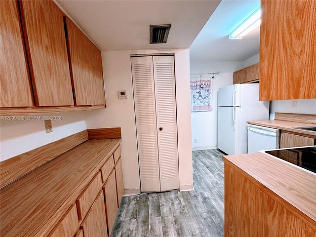 107 Gardens Dr 205, Pompano Beach, FL 33069