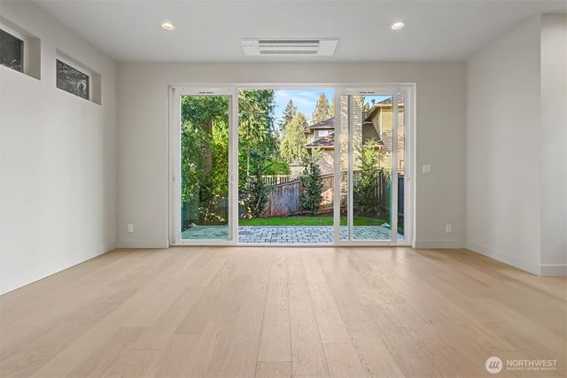 11219 NE 95th Street, Kirkland, WA 98033