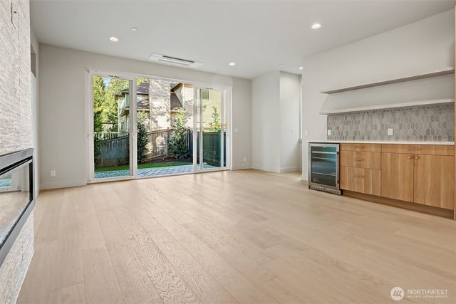 11219 NE 95th Street, Kirkland, WA 98033