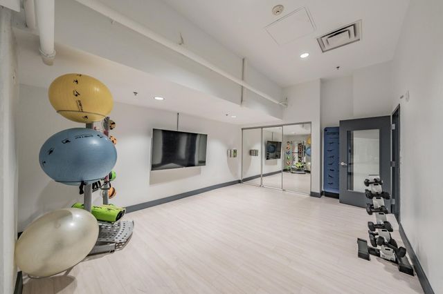 1505 Elm Street 404, Dallas, TX 75201