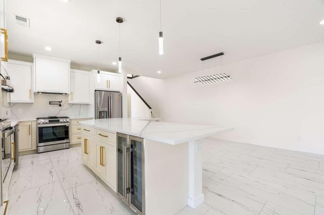 1136 Turner Drive NE, Albuquerque, NM 87123