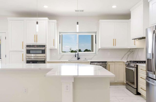 1136 Turner Drive NE, Albuquerque, NM 87123