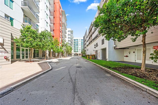 7751 NW 107th Ave 422, Doral, FL 33178