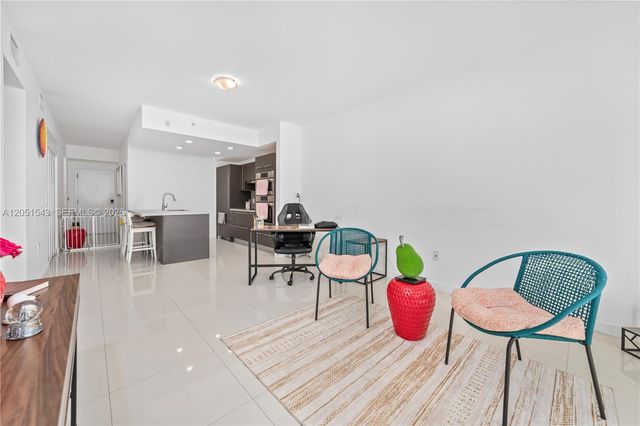 7751 NW 107th Ave 422, Doral, FL 33178