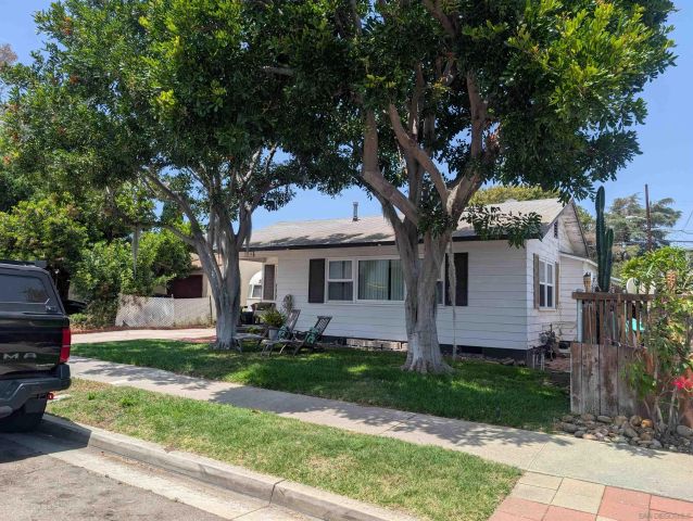 2630-32 Hornblend St, San Diego, CA 92109