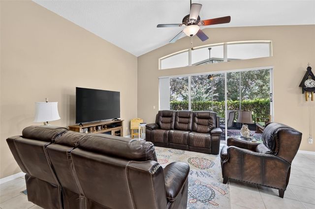 20512 QUEEN ALEXANDRA DRIVE, Leesburg, FL 34748