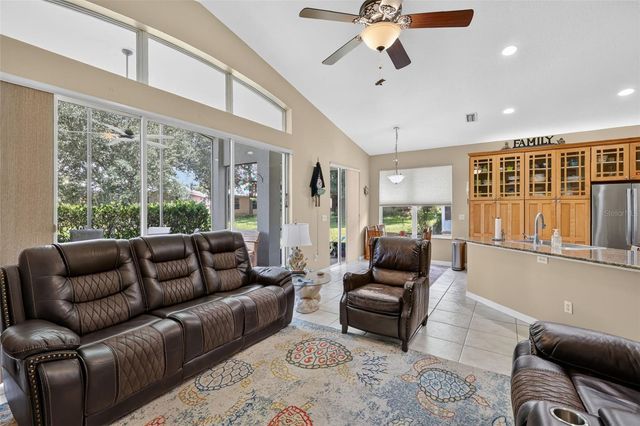 20512 QUEEN ALEXANDRA DRIVE, Leesburg, FL 34748