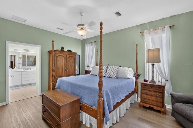 20512 QUEEN ALEXANDRA DRIVE, Leesburg, FL 34748
