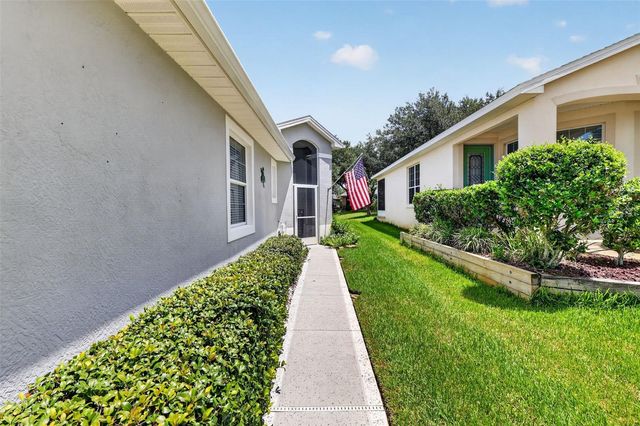 20512 QUEEN ALEXANDRA DRIVE, Leesburg, FL 34748