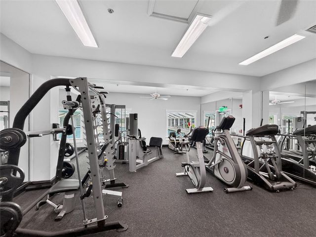 20512 QUEEN ALEXANDRA DRIVE, Leesburg, FL 34748