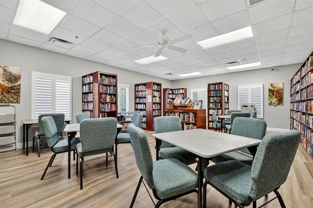 20512 QUEEN ALEXANDRA DRIVE, Leesburg, FL 34748