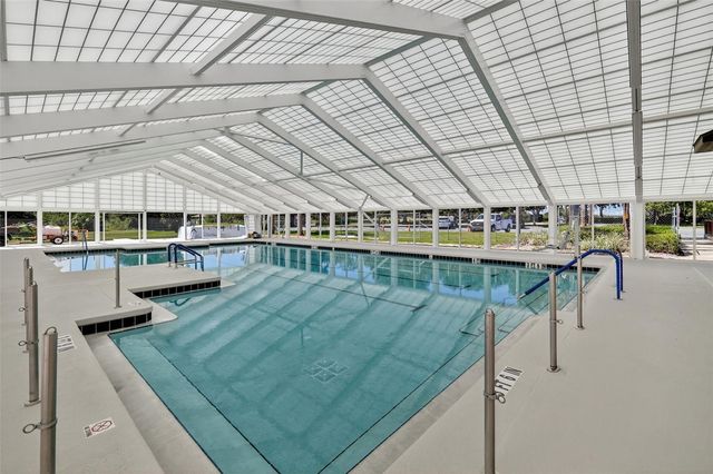 20512 QUEEN ALEXANDRA DRIVE, Leesburg, FL 34748