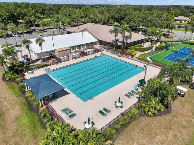20512 QUEEN ALEXANDRA DRIVE, Leesburg, FL 34748