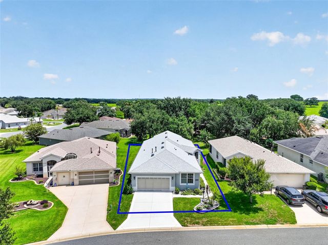 20512 QUEEN ALEXANDRA DRIVE, Leesburg, FL 34748