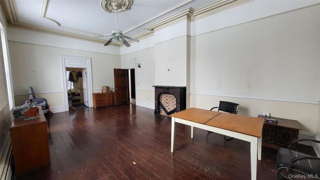 1 Mills Place, Milton, NY 12547