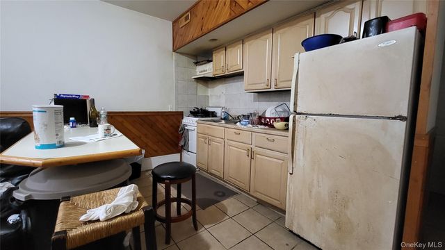 1 Mills Place, Milton, NY 12547