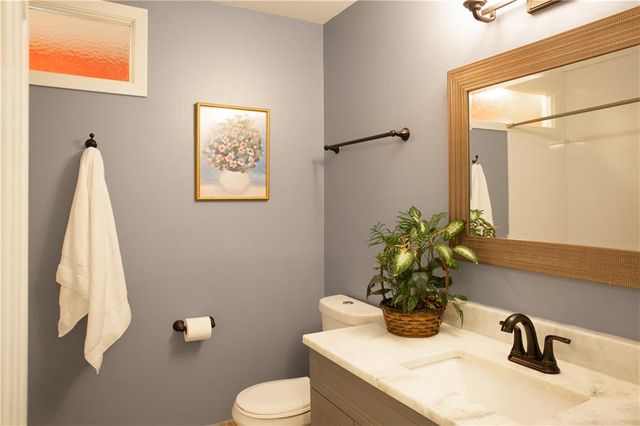 8808 W 89th Street, Overland Park, KS 66212