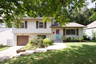 8808 W 89th Street, Overland Park, KS 66212